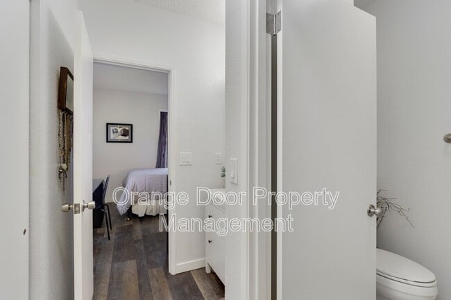 Building Photo - 55 Hylebos Ave
