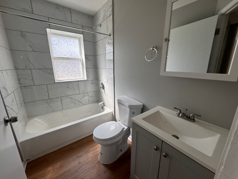 Building Photo - 2235-2237 Vermont St