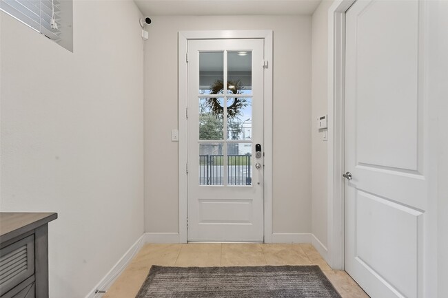 Building Photo - 1508 Beall St