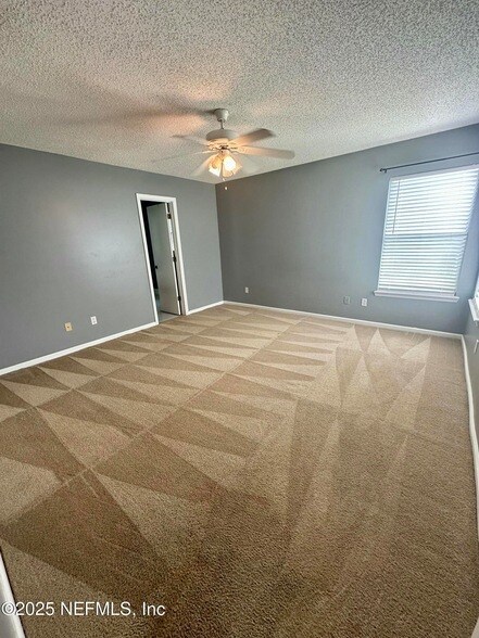 Building Photo - 925 Lake Sanford Ct