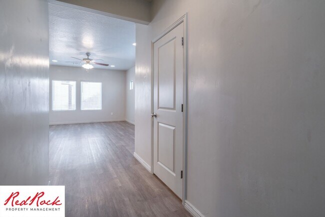 Building Photo - 4 Bedroom Home In The Villas At Sienna Hills