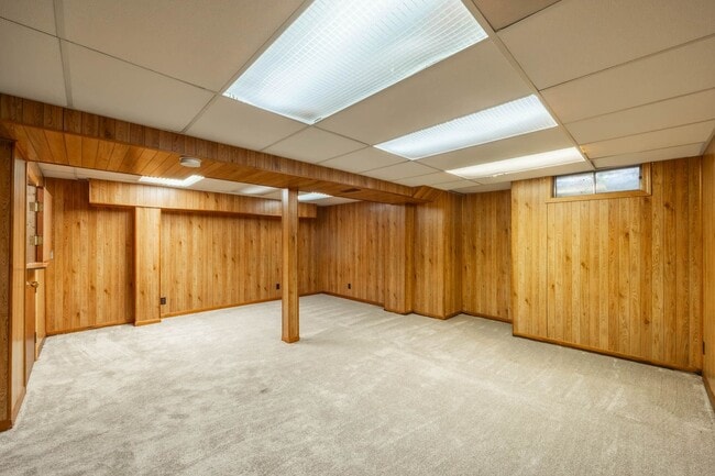 Building Photo - Beautiful 2 Bedroom, 2 Bathroom Townhouse ...