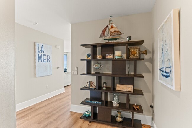 Building Photo - 1019 Costa Pacifica Way