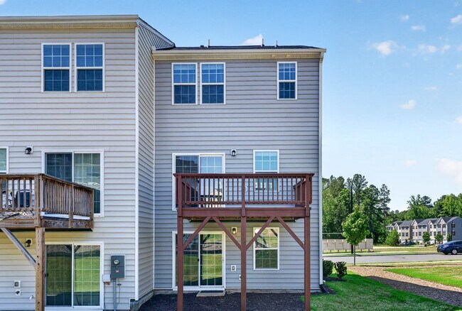 Building Photo - 1232 Lizer Rd