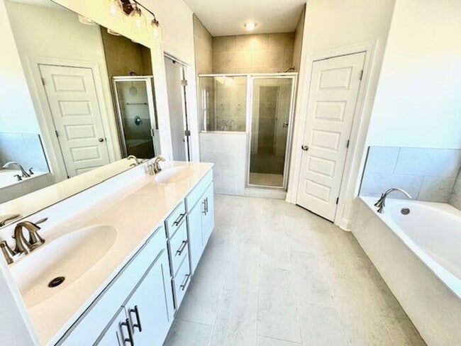 Building Photo - Now Leasing In Olive Branch at Southbranch...