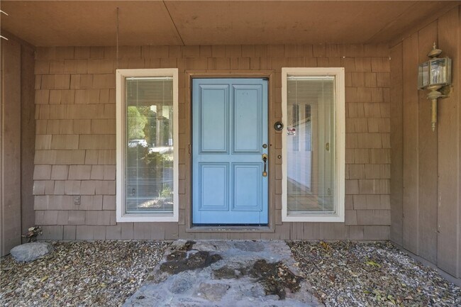 Building Photo - 6 Nottingham Cir