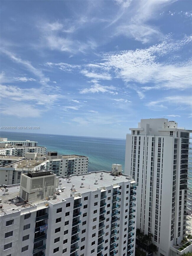 Building Photo - 4111 S Ocean Dr