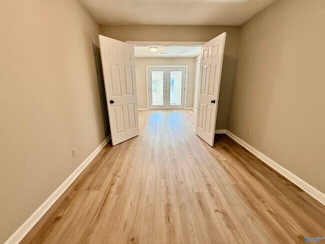 Building Photo - 14011 Mariellen Rd SW