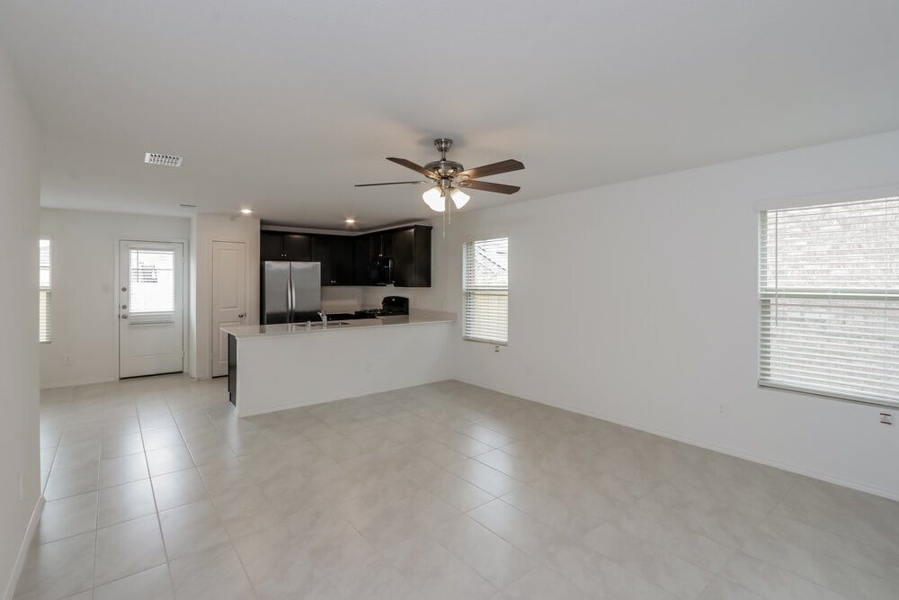 Building Photo - 1149 Crestview Dr