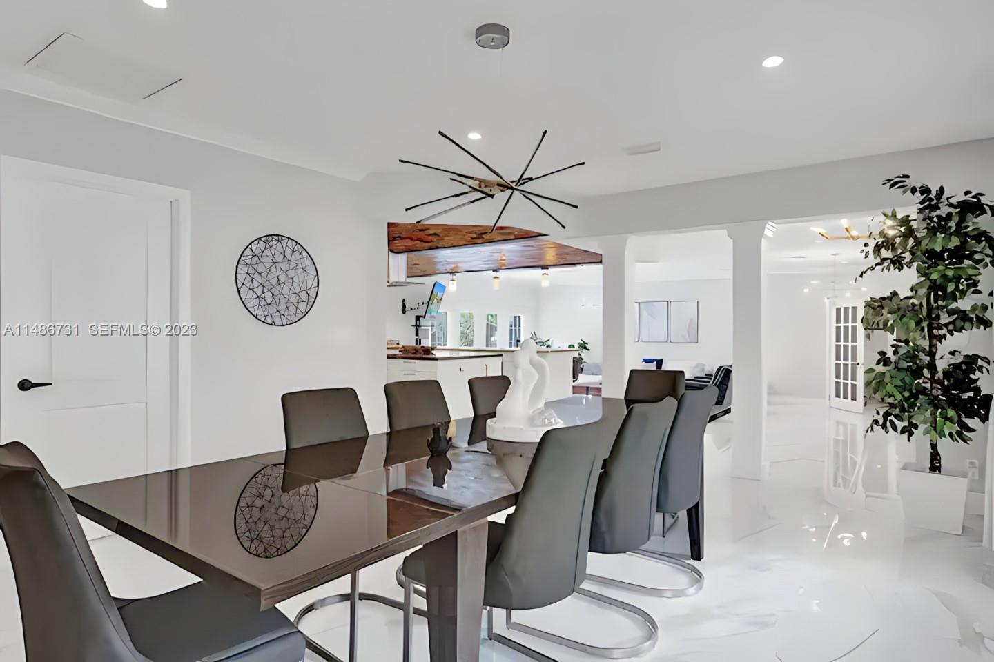 Building Photo - 247 SW 5th St