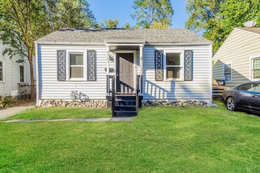 Building Photo - 2721 Algonquin Pkwy