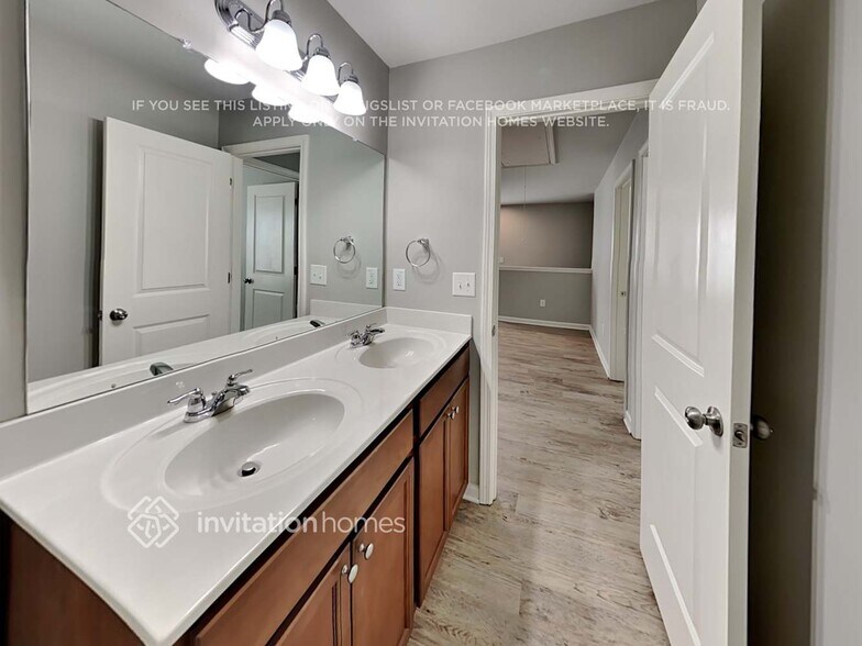 Building Photo - 276 Paulownia Cir