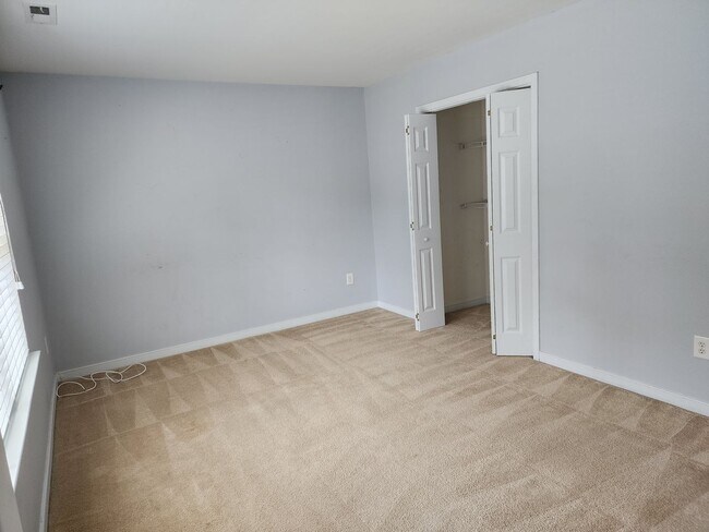 Building Photo - Beautiful Spacious Home in Huntington Place!