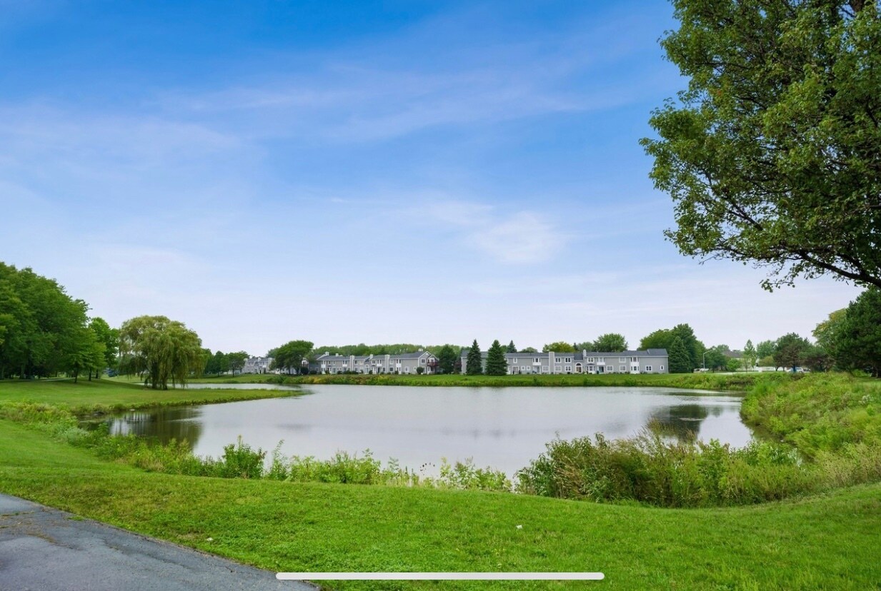 Building Photo - 103 W Elk Trl