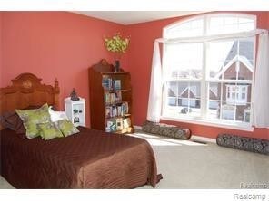Building Photo - 2774 Riverside Dr