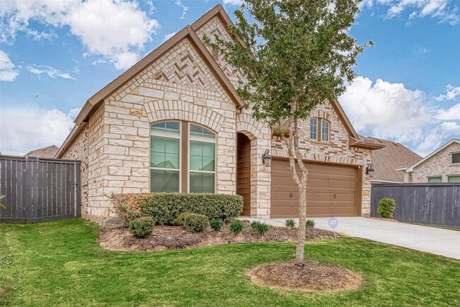 Building Photo - 402 Jolly Ginger Dr