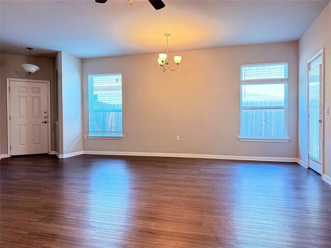 Building Photo - 805 Durness Dr