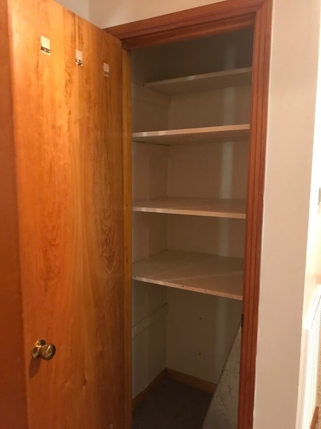 Building Photo - Collinwood Drive-5000