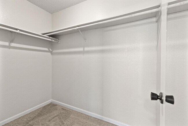 Building Photo - 8302 Spring Valley Dr