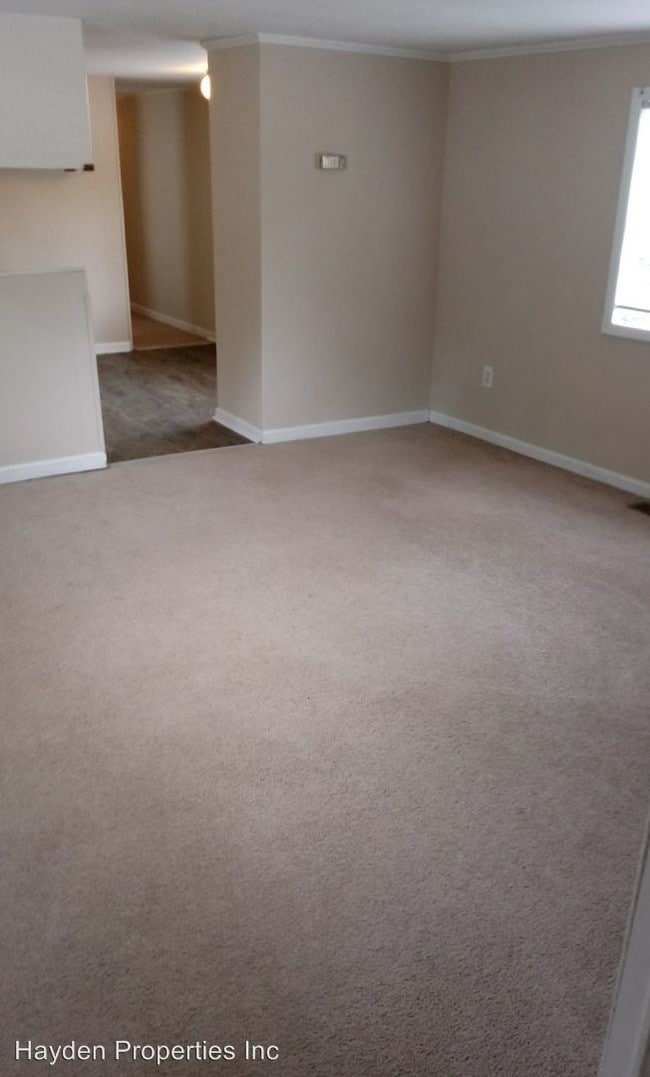 Building Photo - 3 br, 1.5 bath House - 209 F McQueen St