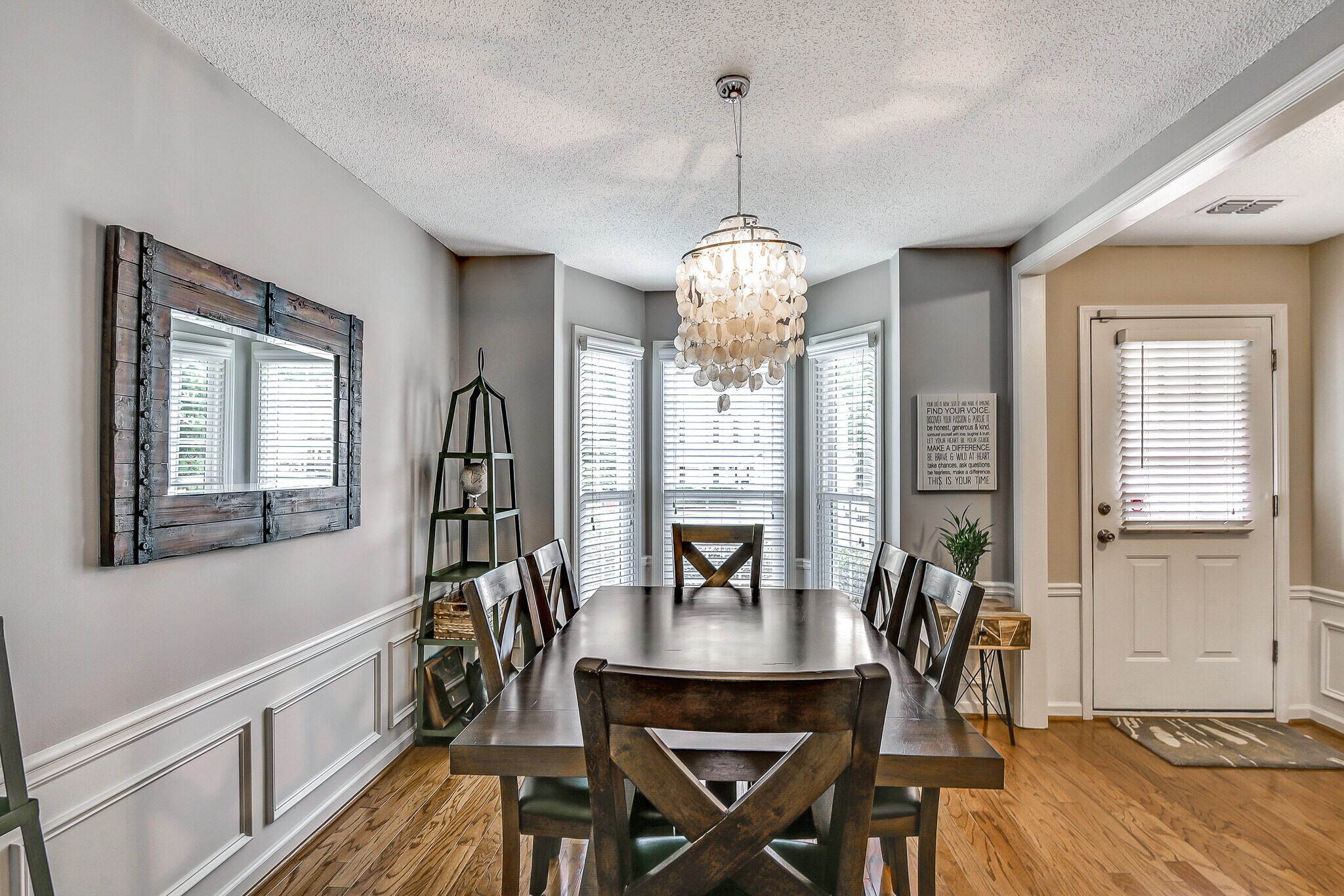 Building Photo - 6165 Pattingham Dr