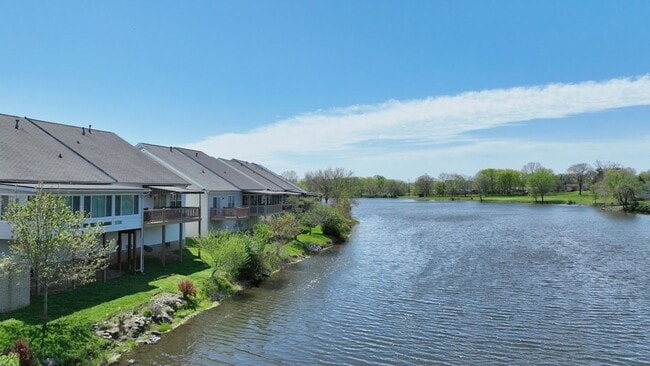 Building Photo - Beautiful 2-Bed, 2.5-Bath Townhouse in Har...