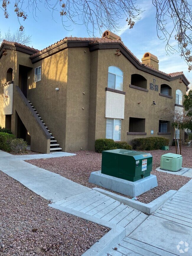 Building Photo - AMERICANA Property Mgmt - 1 Bedroom Condo ...