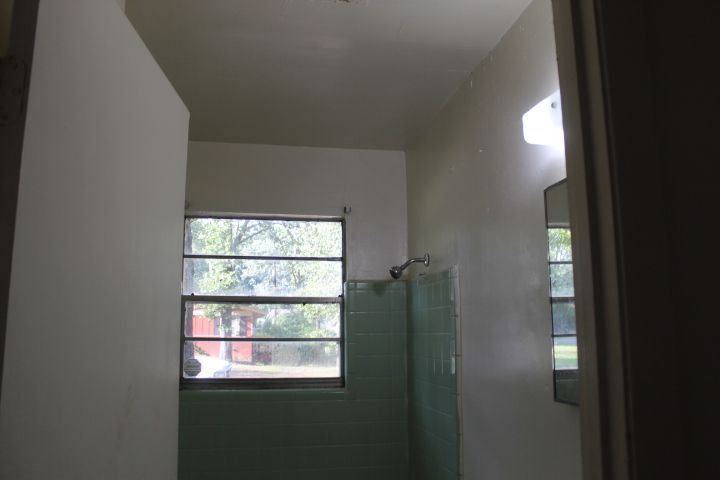 Building Photo - 19 Exeter Dr