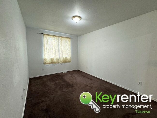 Building Photo - Incredible 3Bed/2.5Bath Pacific Home!