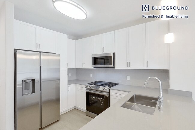 Building Photo - 2777 Alton Pkwy