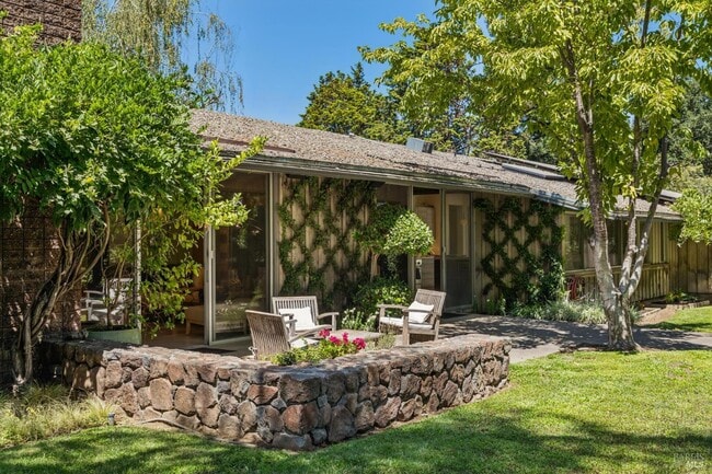 Building Photo - 1819 Zinfandel Ln