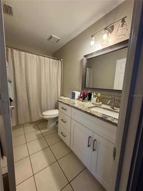 Building Photo - 655 Magic Ct