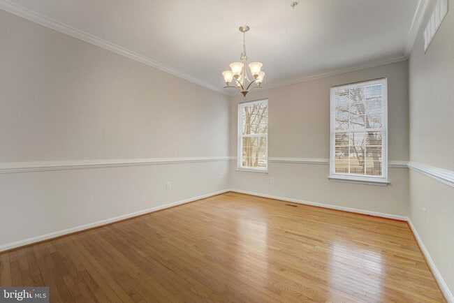 Building Photo - 609 Tebbston Dr