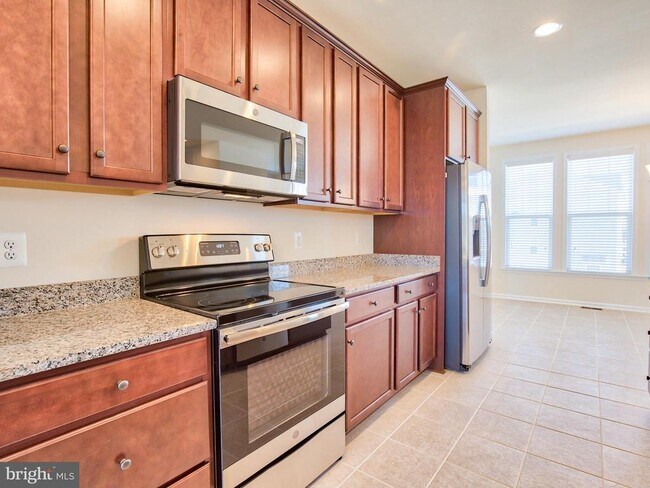 Building Photo - 127 Keller Ct