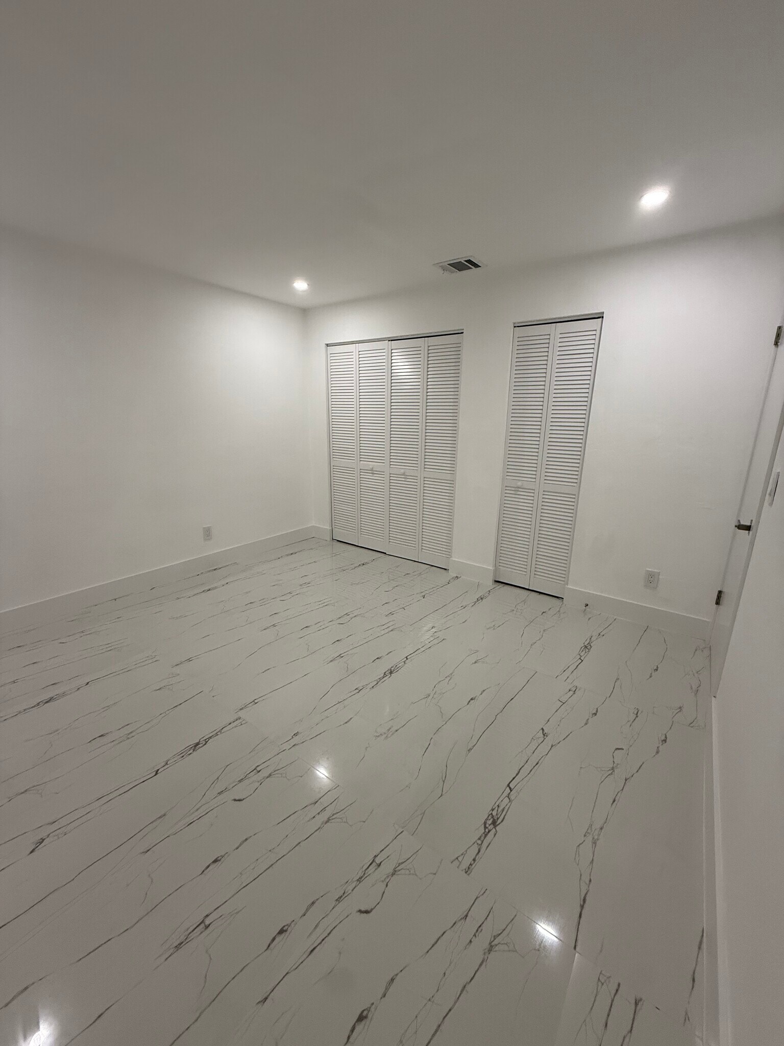Building Photo - 316 N 61st Ave