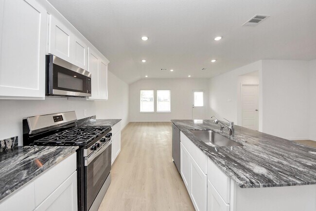 Building Photo - 342 Amy St