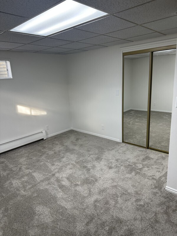 Building Photo - 906 N 1020 E
