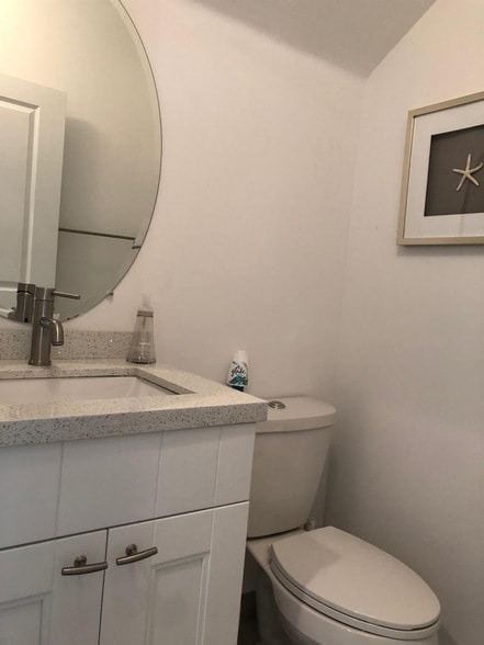 Building Photo - 2362 SW 18th Ave