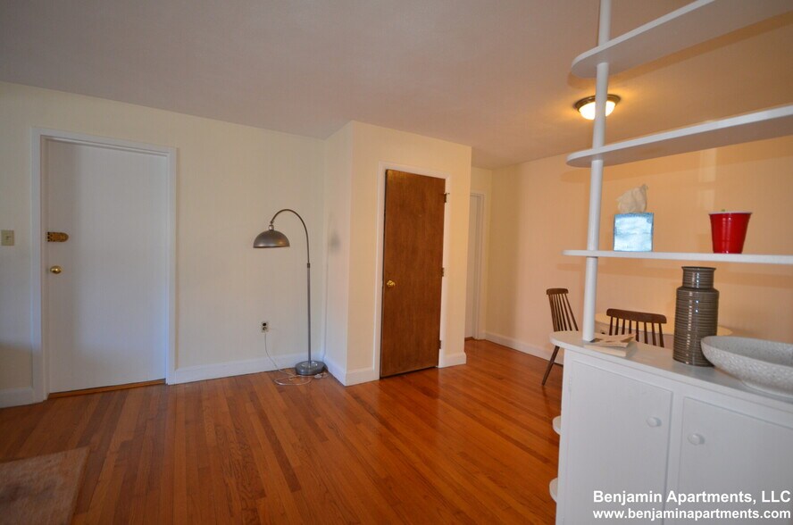 Building Photo - 3 Brattle Dr