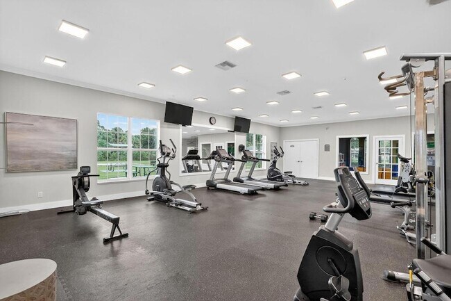 Building Photo - 8652 Waterstone Blvd