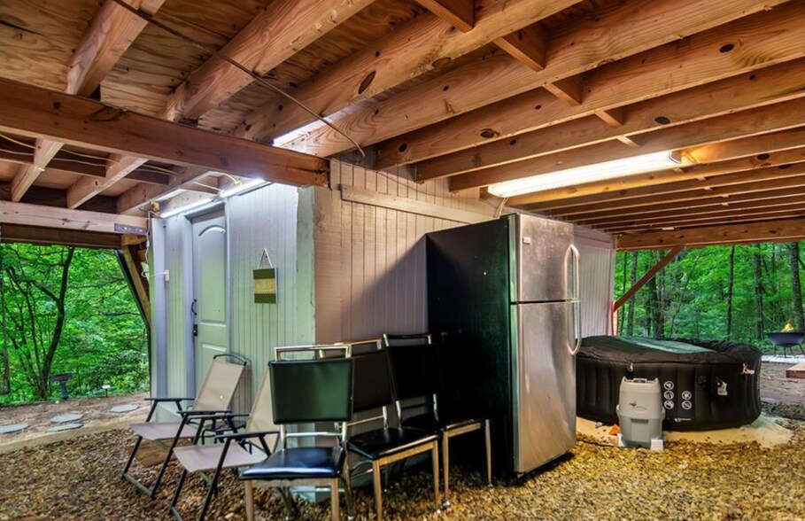 Building Photo - 338 Canter Ct