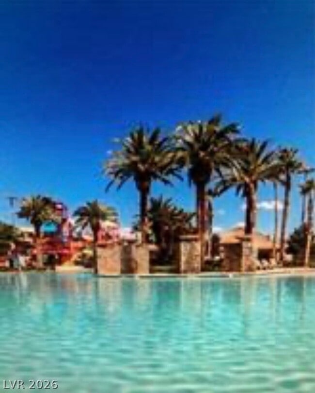 Building Photo - 399 Center Green Dr