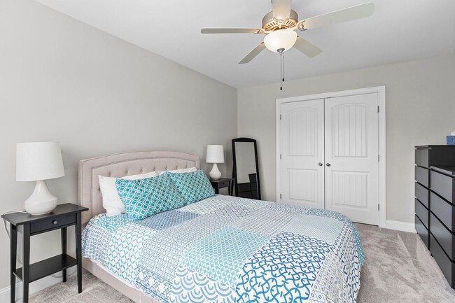 Building Photo - 2784 Masonboro Ferry Dr