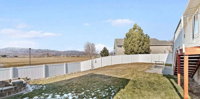 Building Photo - 1829 N 2600 W