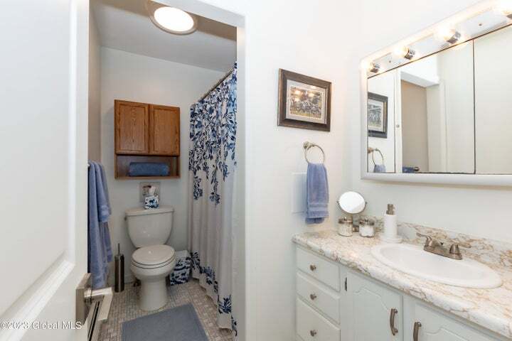 Building Photo - 1 Patricia Ln