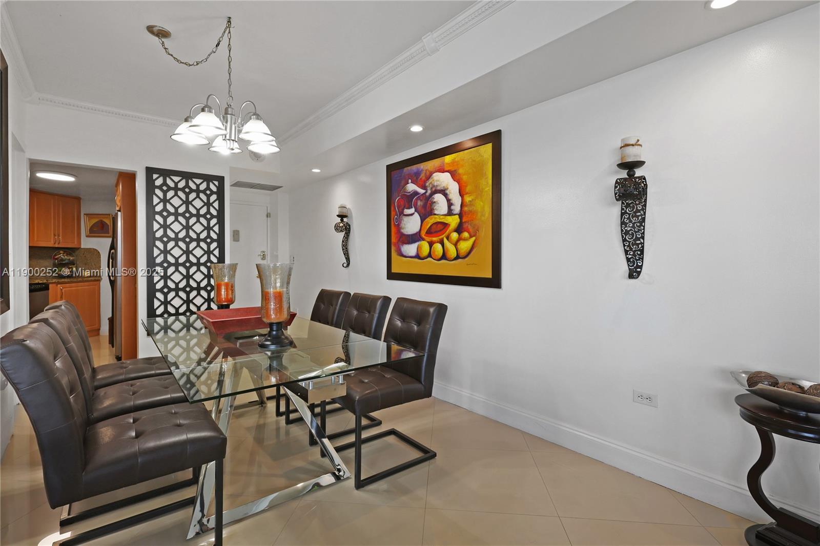 Building Photo - 801 Brickell Bay Dr