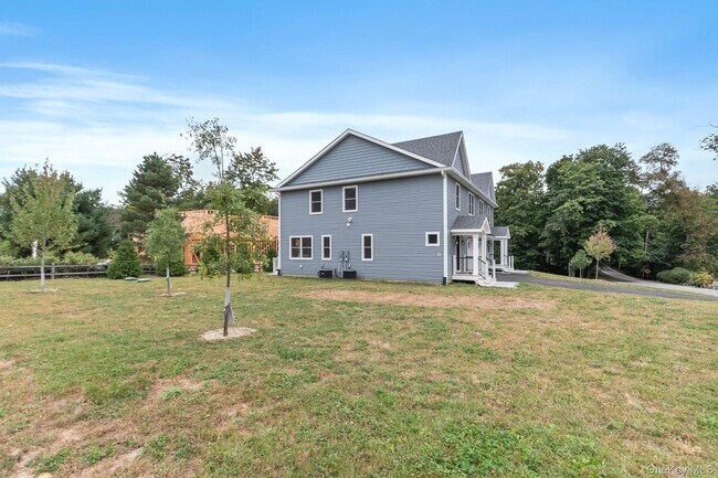 Building Photo - 65 Paulding Ln