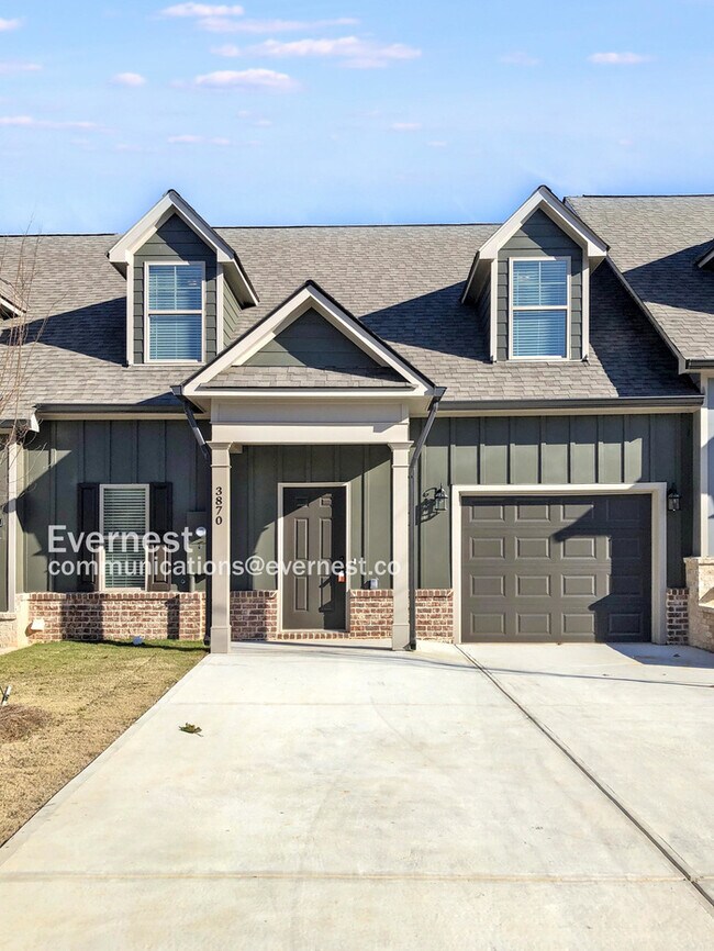 Building Photo - 3870 Valley View Ct