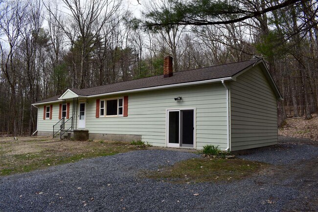 Building Photo - 6785 Middle Grove Rd