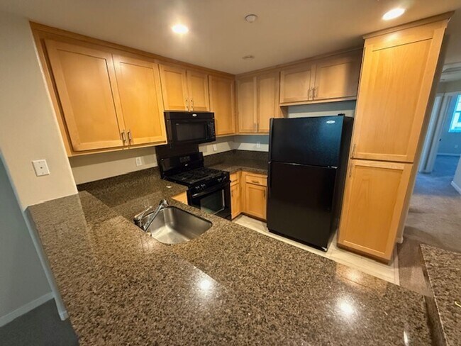 Building Photo - Well-Kept 2BD/2BA Condo Near Downtown Livermore! - Extra Large 2.5 Car Garage with Additional Sto...